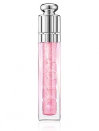 Clear like crystal Jelly Gloss is lightly tinted in vivid summer shades for shiny, radiant lips. Enriched with a polymer gel, the vinyl texture immediately delivers volume to the lips, providing long-lasting comfort and optimal hydration. This must-have accessory comes in four shades that will give your lips an instant radiance boost: Two translucent shades: Sweet Rose and Sweet Peach Two sparkling shades: Luminescent Rose and Luminescent Peach 