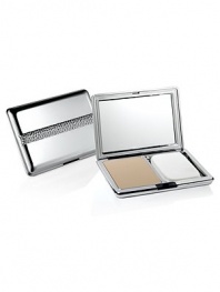 Combines cream, powder and high technology for a perfect silky matte compact foundation. Versatile as a primary foundation or as a touch up for any foundation, this light reflective, treatment based foundation goes from light to maximum coverage while providing moisturization and nourishment. Packaged in an elegant silver compact with a mirror and La Prairie's signature caviar beading. 0.50 oz. 