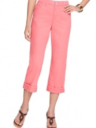 Style&co.'s coral-colored capri jeans are just the thing to start off your spring look with a bang! Pair with tees, tunics and more!