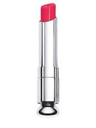 Dior Addict Extreme combines vibrant color intensity with the perfection of luminous shine. Extreme, breathtaking shades make lips glow with radiant shine in vibrant colors with dazzling pure pigments. These shades make for a bold statement.
