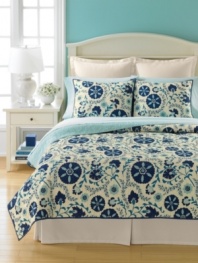 Pairing the traditional comfort of a country quilt with a beautiful damask pattern of Persian textiles, this lush cotton quilt offers a subtle, yet fashionable update. Reverses to solid for a simple design alternative.