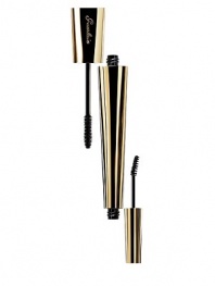 This two-brush mascara leaves no lash forgotten. The first brush transforms the eyelashes with a single stroke, fills them out, lengthens, curves and separates them. The second, miniature brush is designed for the inner and outer corners and tilted 7 degrees, to reach and grab the smaller eyelashes and make them up easily without smudges or mistakes. Thanks to the revolutionary Le 2 de Guerlain, you can have it all: volume + length + curve + definition. 