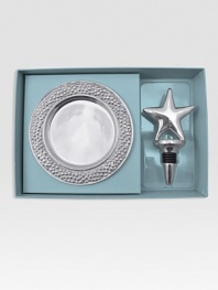 Show-stopping touches for a favorite vintage, crafted from cast aluminum and buffed by hand to a gleaming finish. A star-crowned bottle stopper and bead-framed wine plate arrive in a gift box, perfect for giving. Bottle stopper, 5½H Hand wash Imported 