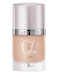 Capture the luminous, radiant look of youth with new Capture Totale Foundation. A unique blend of Capture Totale anti-aging ingredients (Alpha Longoza and Centuline), optical correctors and HD Liquid Crystal Pigments, this revolutionary serum foundation gives skin a radiant high definition perfection in every dimension. Thanks to a broader band of multi-toned pigments more subtle, real and natural than the 4 (red/yellow/white/black) usually used in foundation.Treats all the signs of aging. 