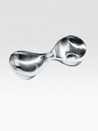 Always adding his personality on his creations, internationally renowned designer Ron Arad has made a career of creating functional home pieces with an artistic flair. His contemporary spin on the hors d'oeuvres platter is no different, featuring two distinctive sections in gleaming 18/10 stainless steel. Hand wash 9W X 1½H X 7¼D Made in Italy 