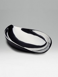 Sleek coquille tray in a non-tarnishing metal alloy has the lustrous look of silver. 20 diameter Made in USA