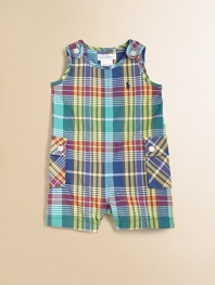 This adorable sleeveless plaid shortall is designed with preppy cargo pockets.CrewneckSleevelessBack buttonsShoulder buttonsTwo side cargo pockets with button closureBottom snapsCottonMachine washImported Please note: Number of buttons and snaps may vary depending on size ordered. 
