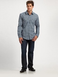 Double-pocket checked print sportshirt designed in a slim-fitting silhouette.ButtonfrontChest patch pocketsCottonMachine washImported