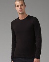 A casual crewneck with a savvy sense in stretch cotton. Long sleeves Machine wash Imported