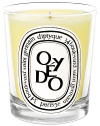 The Oyedo scent is refreshing and stimulating. This candle is the fruit of a tonic blend of citrus fruits (mandarin and grapefruit).Fruity 50-60 hours burn time Keep wick trimmed to ½ to ensure optimal use Hand poured and made in France