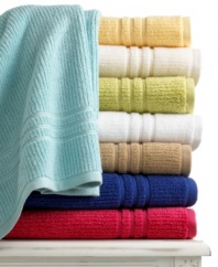 Ringspun cotton lends a luxuriously soft hand to this Quick Dry washcloth from Martha Stewart Collection, featuring a special design that leads to faster evaporation of water so towels are always soft and dry when you need them. Choose from a rainbow of different hues.