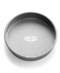 Proud to be American made! The commercial-grade heavy-gauge aluminized steel pan features a unique fluted surface that promotes even air circulation while baking, so your sweet treats are always perfectly delicious. A nonstick, environmentally-friendly silicone finish is safe, natural and simply the best for baking. Lifetime warranty.