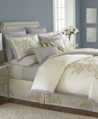 Featuring a lustrous sheen and rows of stitch detail, the Garden Glimmer pillowcase from Martha Stewart Collection boasts a decidedly glamorous appeal in 300-thread count cotton.