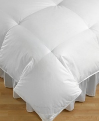 The pinnacle of comfort. Escape into the soothing softness of lofty European goose down enveloped in smooth 350-thread count cotton every night with Charter Club's luxurious Vail comforter. Featuring baffle box construction to help keep feathers in place. Medium weight.