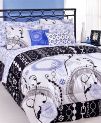 A true gem, the Bedazzled sheet set brings a touch of glamour to your bed with a diamond-inspired print in a timeless palette of blue and white. (Clearance)