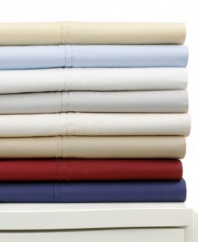 Dream in luxury. The Huntley pillowcases from Lauren by Ralph Lauren boast soft 400-thread count cotton for a look and feel that will keep you cozy night after night. Finished with a subtle pleated detail along the hem. Comes in an array of hues that range from bold to muted.