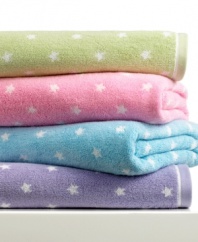 Star-struck. Put a bit of pep into your daily routine with this brightly-colored Bambini Stars washcloth, featuring whimsical stars on a pure cotton ground for a playful addition to your bathroom. Choose from a range of fun hues.