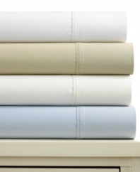 Soft, serene, luxurious. Charter Club's 700-thread count sateen sheet set offers an indulgently smooth feel each and every night. Flat sheet and pillowcases are finished with hemstitch detail.