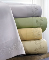 Luxe 300-thread count cotton offers a smooth and ultra-soft finish to this Laurel Leaf sheet set, featuring decorative embroidery along the edge for an artistic twist to this simple design.