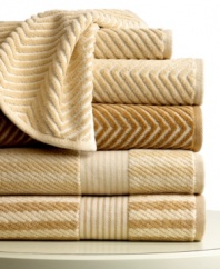Get the spa treatment with this Desert Spa hand towel from Lauren by Ralph Lauren, featuring a herringbone design in a warm tan colorway. Finished in pure cotton.