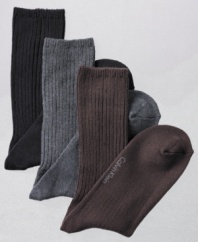 Great things come in threes. These cotton socks offer your feet the casual comfort they need.