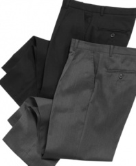 The versatile gray pant. Tucked-in shirt or not, with tie or without, these Nautica pants are pefect anytime, anywhere.
