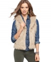Score trend-right style in a faux-fur vest that's 100% fab, from Belle Du Jour – a great layer that adds swank to any jeans and top ensemble!
