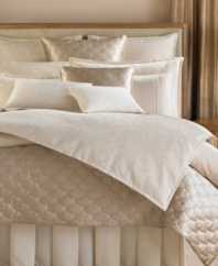 The Pinafore duvet cover from Barbara Barry presents ladylike patterns of enlarged lace in pure white and ivory yarn dyed cotton jacquard. Its effortless design and supreme softness makes this duvet cover a classic, elegant addition to your bedroom.