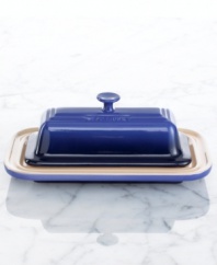 Crafted for durability and ease of use but with a traditional French design and brilliant enamel finish to redefine a table, the butter dish from Le Creuset's serveware and serving dishes collection lends smart, enduring style to everyday dining. A helpful tool in the kitchen, too!