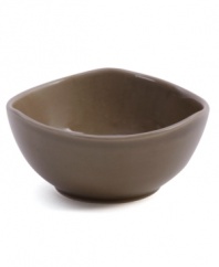 Inspired by an iconic Nambe design, these sculptural berry bowls feature three gentle points in sleek, sturdy stoneware and a sophisticated espresso hue. An invaluable addition to the Tri-Corner dinnerware collection.