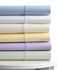 Fall asleep on a bed of luxury. This Walden Collection sheet set ensures a comfortable night's rest with its incredibly smooth single-ply 620 thread count in soft, 100% cotton.