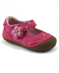 The SRT Soft Motion Mallori makes a great addition to any little girl's wardrobe. A pretty pink suede and leather upper adds a pop of color to her outfit while Sensory Response Technology ensures her feet feel as good as the look with premium leather linings, deep flex grooves and a super lightweight construction.