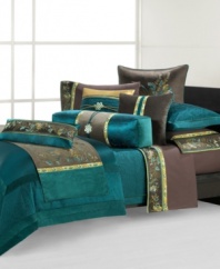 The luster of luxury. Featuring an indulgent blend of cotton and silk in a deep teal hue, this Natori bedskirt finishes the Potala Palace collection with bold brilliance.