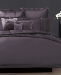 Ever opulent, the Modern Classics Haze duvet cover from Donna Karan brings esteemed luxury to your bedroom, featuring a rich purple color and sumptuous texture for a dramatic impact. Finished with pure silk trim. Button closure.