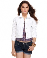 Levi's elevates the classic denim jacket with frayed trims and a shot of white heat! The perfect layer for a girl on the go!