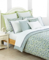 Pretty painted florals are given a down-home touch with contrasting white ric rac ribbon on all sides. Coordinate with the Laurel Hill bedding collection from Tommy Hilfiger for sophisticatedly feminine bedroom style. (Clearance)
