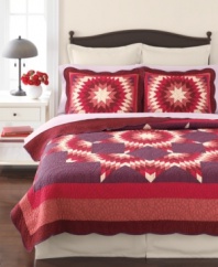 Light up the night. The Star Blaze quilt from Martha Stewart Collection brightens your bedroom with a captivating starburst design embellished with ornate stitchwork and scalloped edges. Reverses to solid.