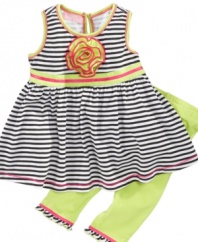 Sunny in stripes. She'll be all smiles in this fashionable and comfortable tunic & leggings set from Kids Headquarters.