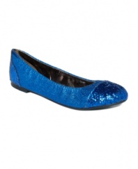Catch eyes and turn heads as you sparkle past in the glittery Flicker ballet flats by Material Girl.
