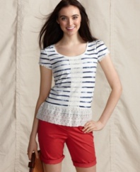 Stripes get sweet in this easy top from Tommy Hilfiger. A ruffled lace hem and lace at the center front adds a girly touch to this tee.