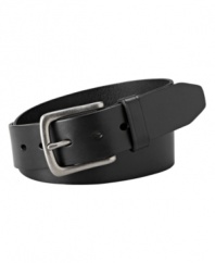 A classic belt from Fossil completes your put-together look.