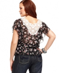 Look amazing from all angles with Belle Du Jour's butterfly sleeve plus size top, featuring an on-trend floral print and crochet back.