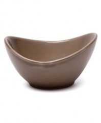 With soft curves in espresso-glazed stoneware, these Nambe dip bowls mimic the grace and beauty of a butterfly in flight. A perfect complement to marbled Butterfly II dinnerware.