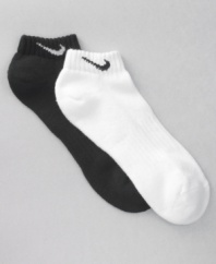 Keep your drawers stocked and do less laundry with the comfortable convenience of Nike's six pack of low-cut dri-fit socks.