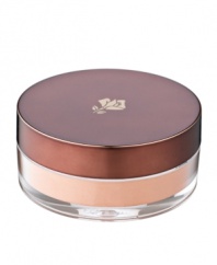 Precious earths, exclusively selected for their luxurious silky texture and gentle quality, are layered with mineral pigments in this lightweight powder to mimic the true color of tanned skin. Unique technology with inalterable earths ensures exquisite wear all day.  Mineral blend smoothes complexion, while Aloe Vera helps protect skin from dryness.