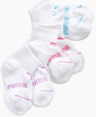 Keep her tootsies toasty with these quarter-crew kids socks from PUMA.