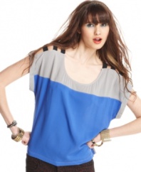 '80s fun meets modern day chic with a Material Girl top that pairs elastic band cutout sleeves with trend-right colorblocking!