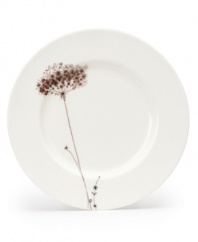 A flourish of thistles and starkly elegant vines add natural charm to this accent plate. The perfect collection for everyday to formal dining, Flourish dinnerware goes easily from oven to table to dishwasher. Qualifies for Rebate