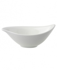 Fresh modern from Villeroy & Boch dinnerware. This dip or salad bowl is made of sheer white china in leaf form that inspires naturally harmonious dining. A soft fluidity and radiant glaze give it quiet elegance and lasting appeal.