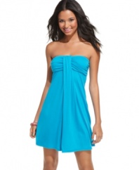 A cute swimsuit deserves a cute cover-up! Layer on this flirty Hula Honey A-line dress for a pretty poolside look -- an everyday value!